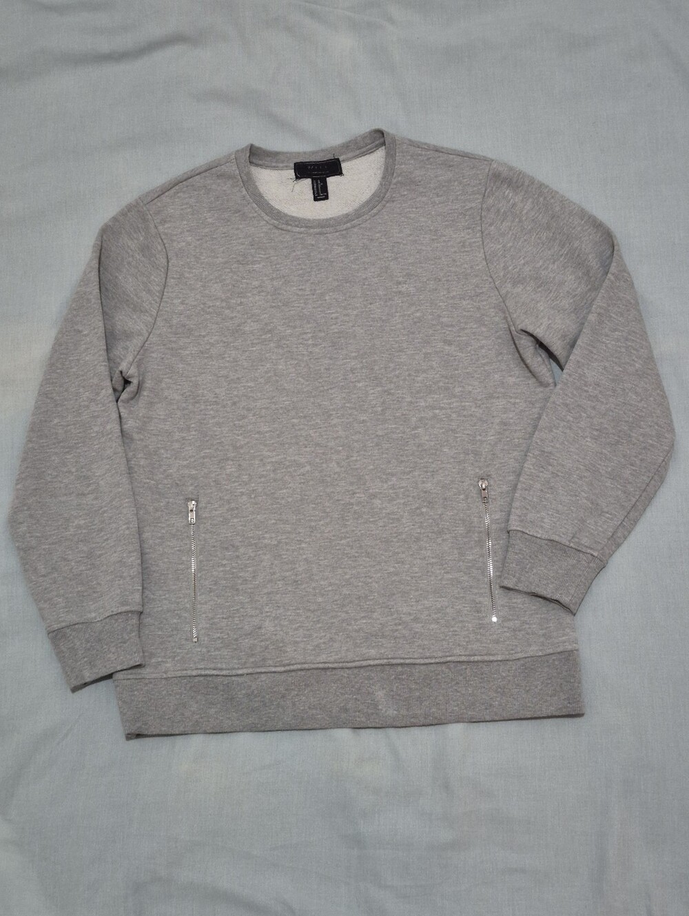 21men Light Gray Crewneck Sweatshirt with Zip Pockets